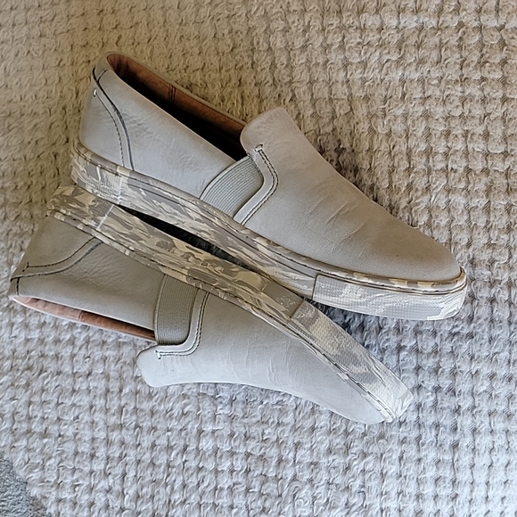 FRYE Suede/Camo Slip-on - Picture 6 of 7